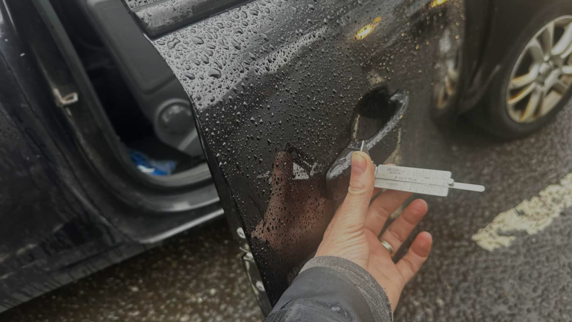 Car Lockout Stevenage Car opened after keys locked inside in Stevenage