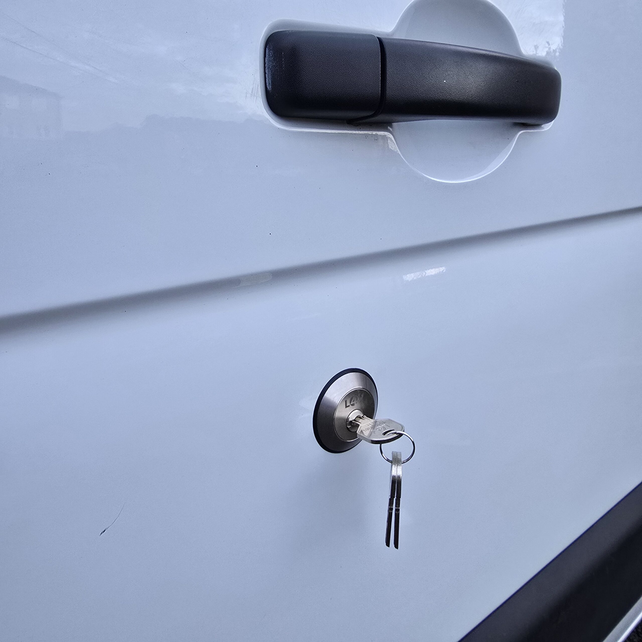 van slam lock