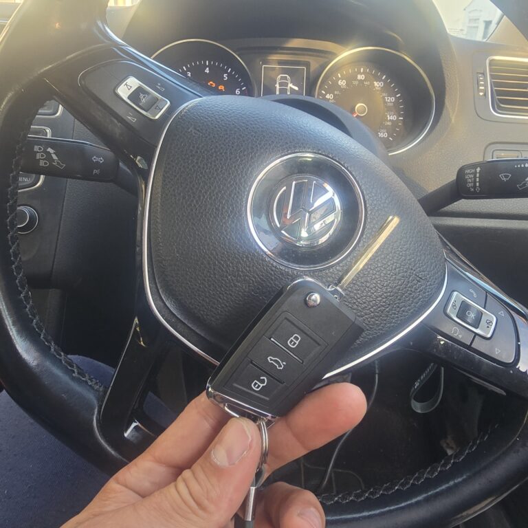 auto locksmith hitchin
